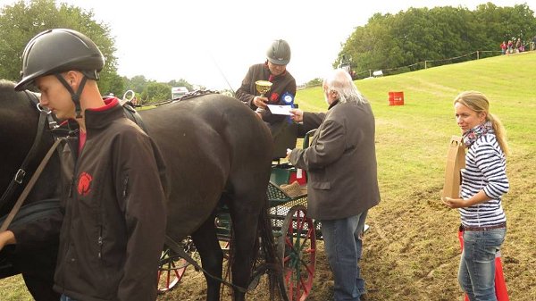 13939533_561710704030150_7193107896222789911_n